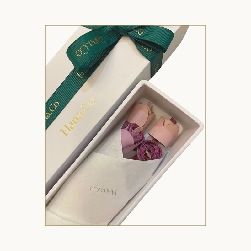 SIGNATURE FLOWER BOX F3
